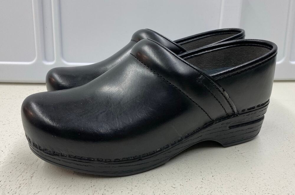 Women Dansko Professional XP solid black leather comfort nursing clogs shoes 37
